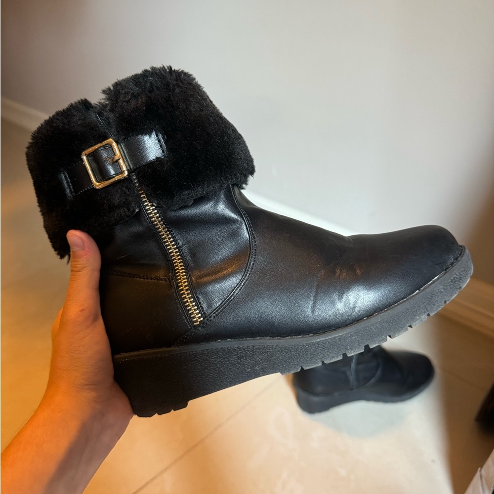 Michael Kors Wedge Booties Girls Size 4 Black Faux Leather Fur Trim Women’s